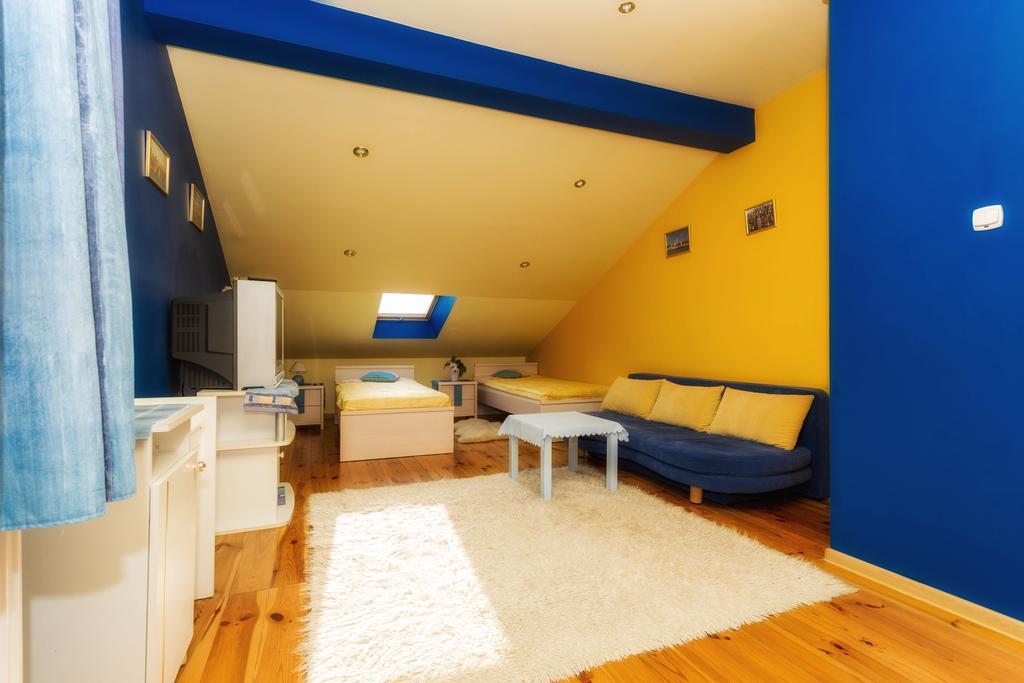 Dom Goscinny Przedmiescie Kielce Esterno foto
